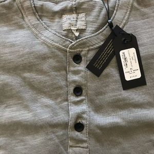 New RAG AND BONE men’s short sleeve Henley XL